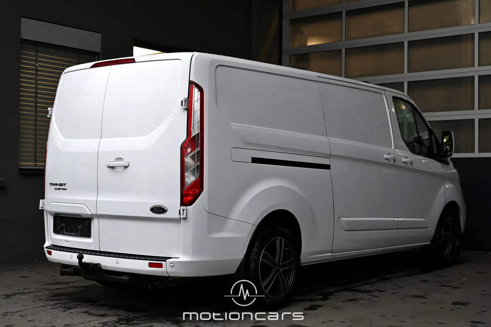 Vehicle image, number 2