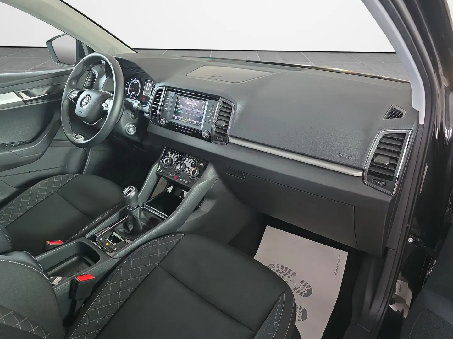 Vehicle image, number 8