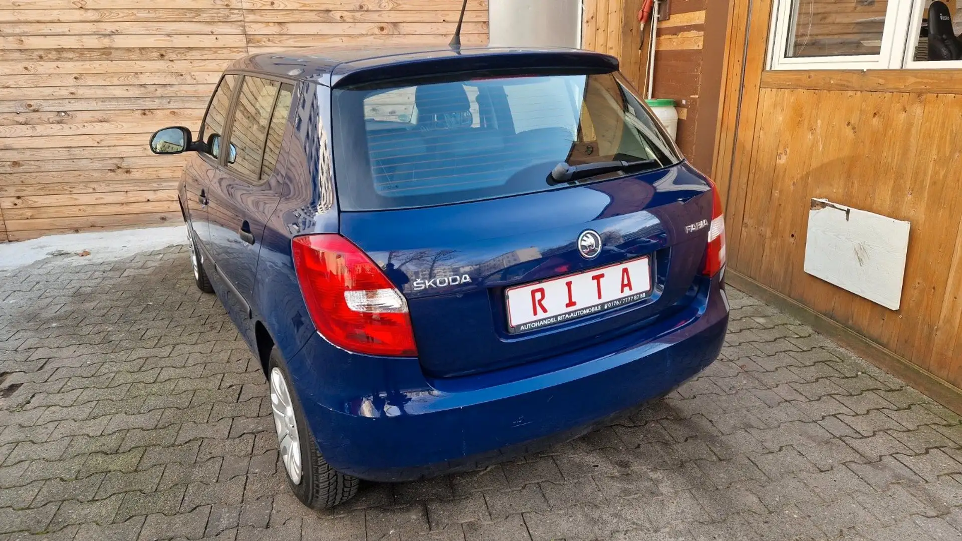Vehicle image, number 6