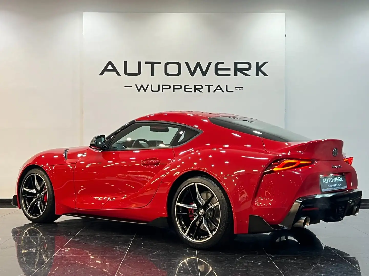 Vehicle image, number 6