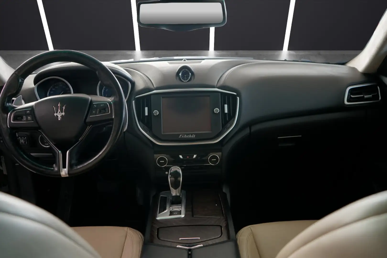 Vehicle image, number 8