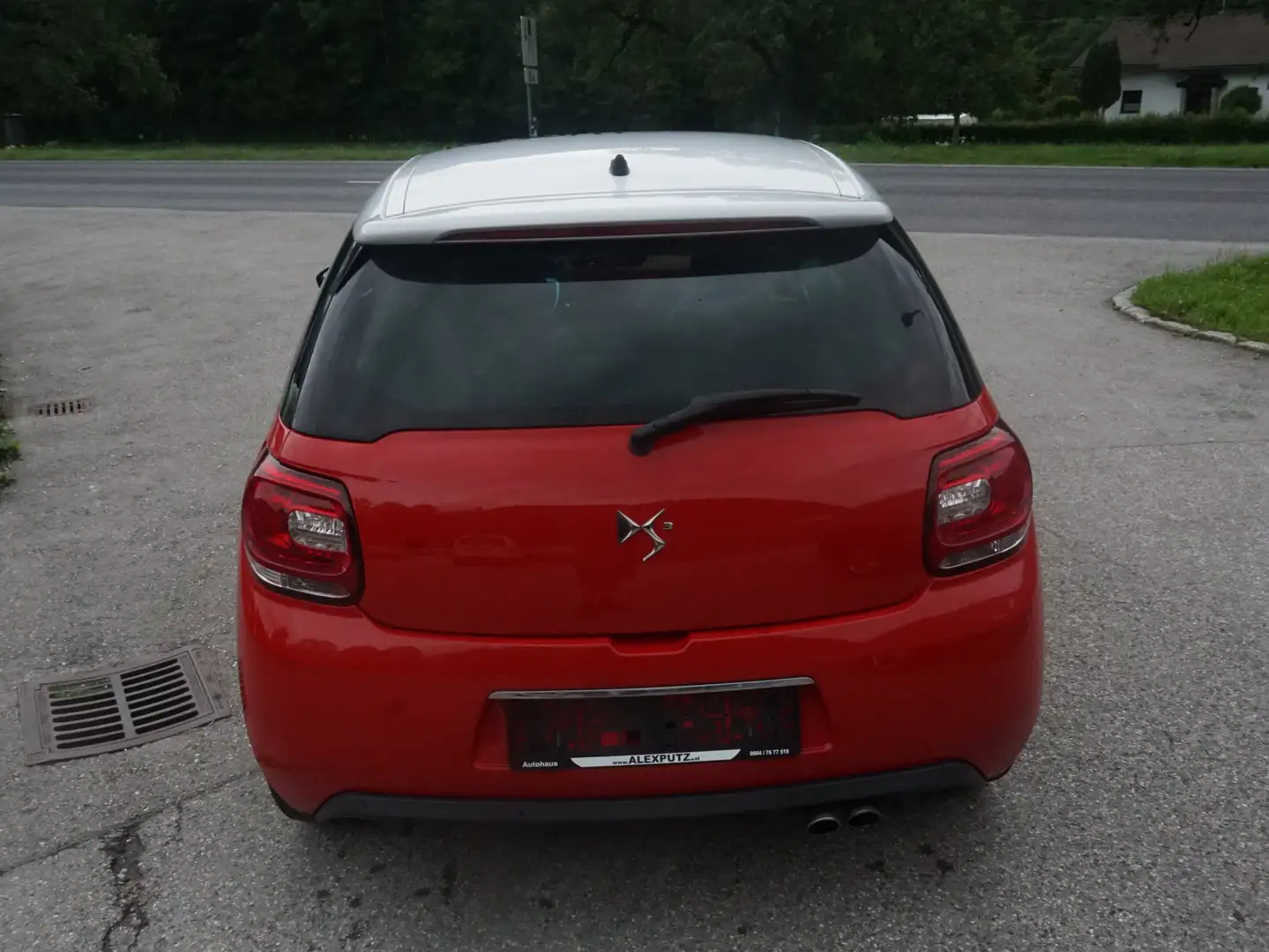 Vehicle image, number 8