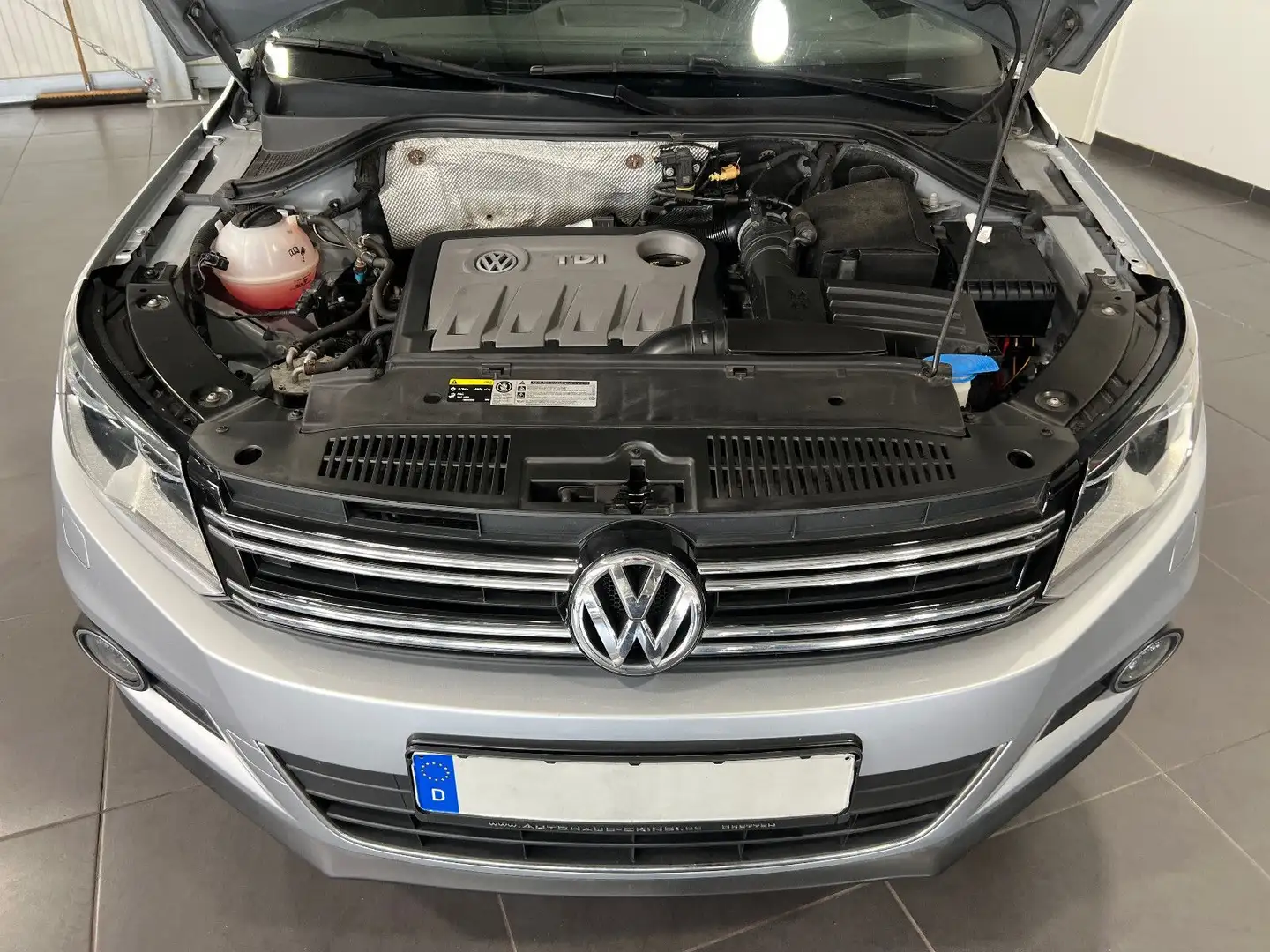 Vehicle image, number 19