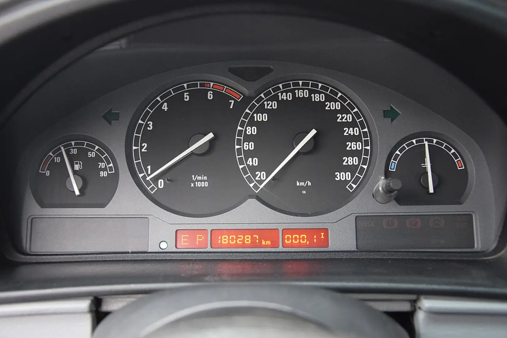 Vehicle image, number 7