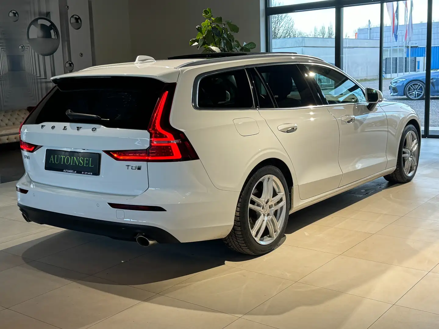 Vehicle image, number 3