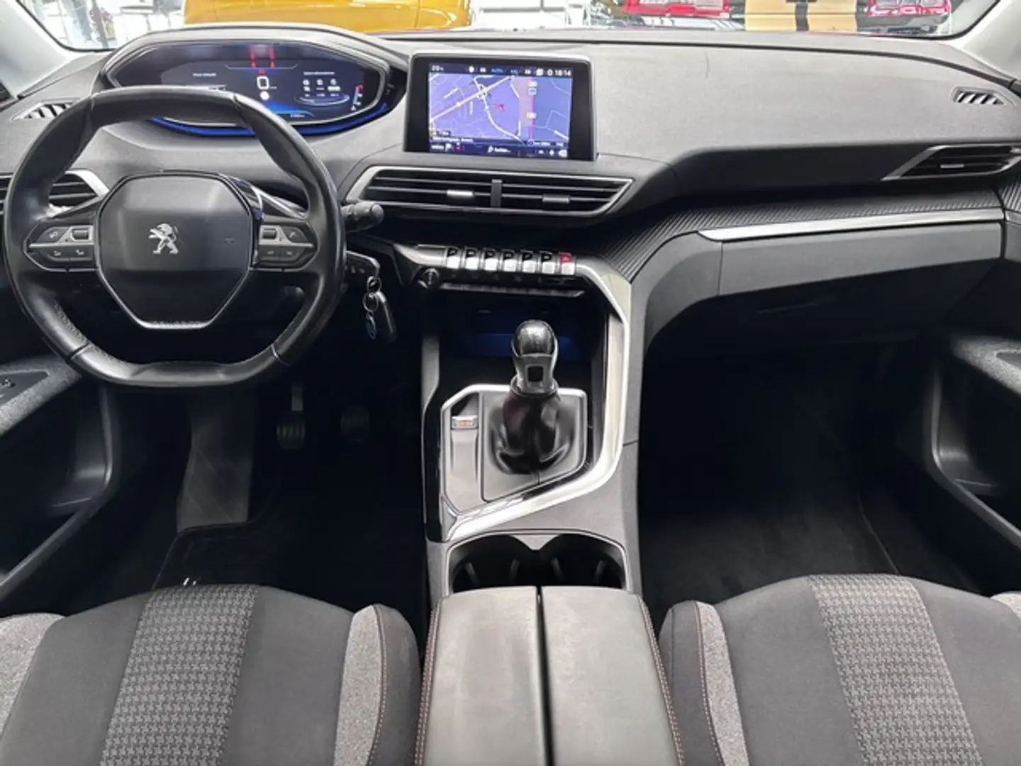 Vehicle image, number 4