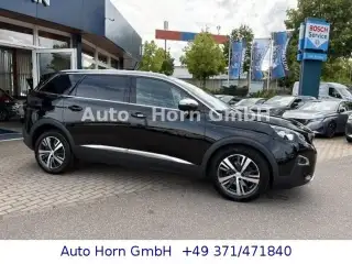 Vehicle image thumbnail, number 3