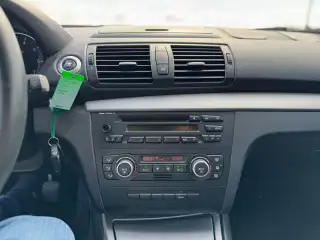 Vehicle image thumbnail, number 6