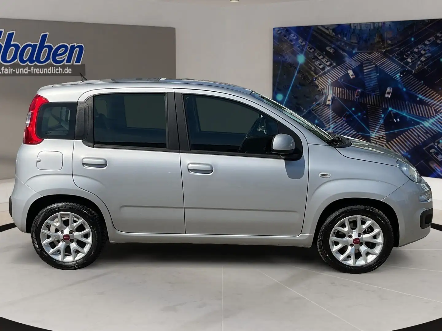 Vehicle image, number 4