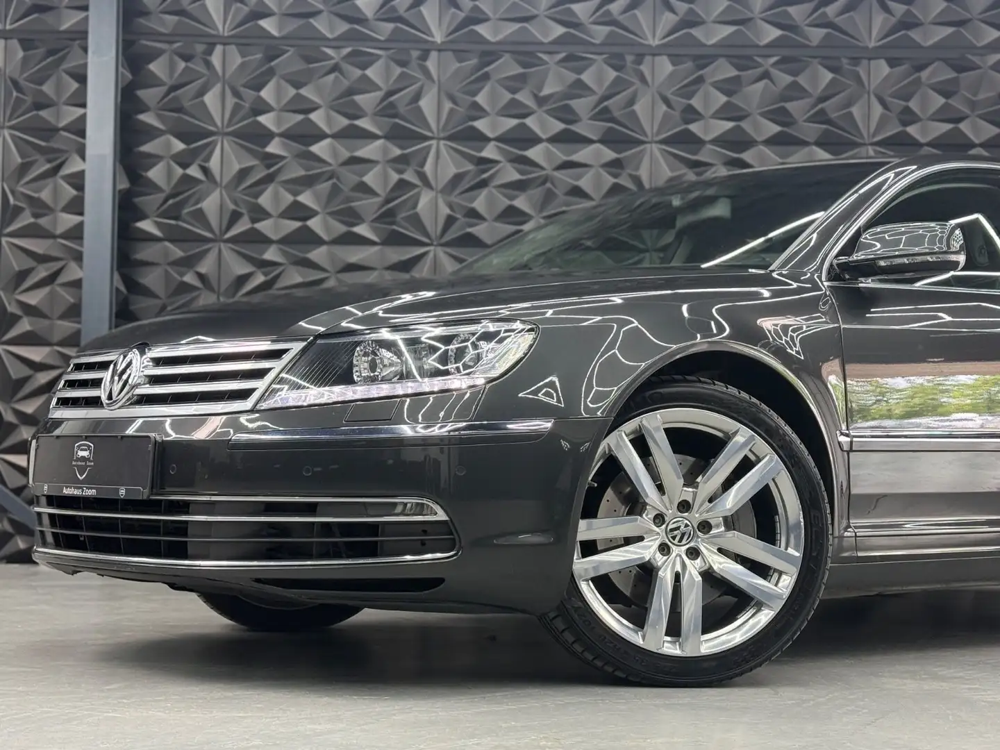 Vehicle image, number 3