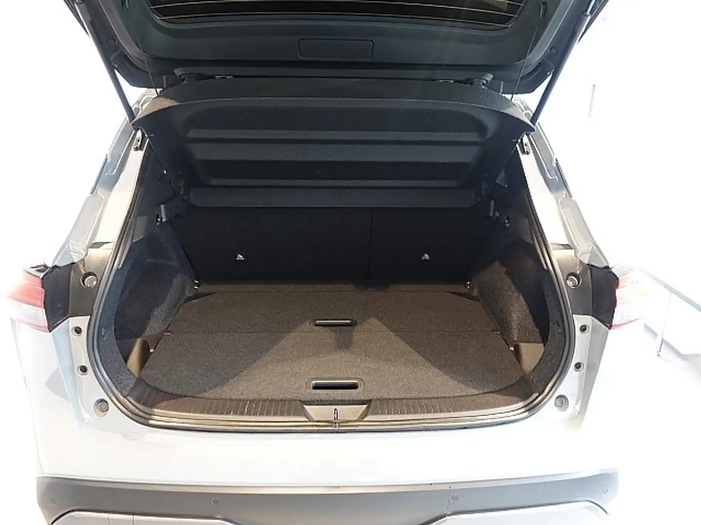 Vehicle image, number 8