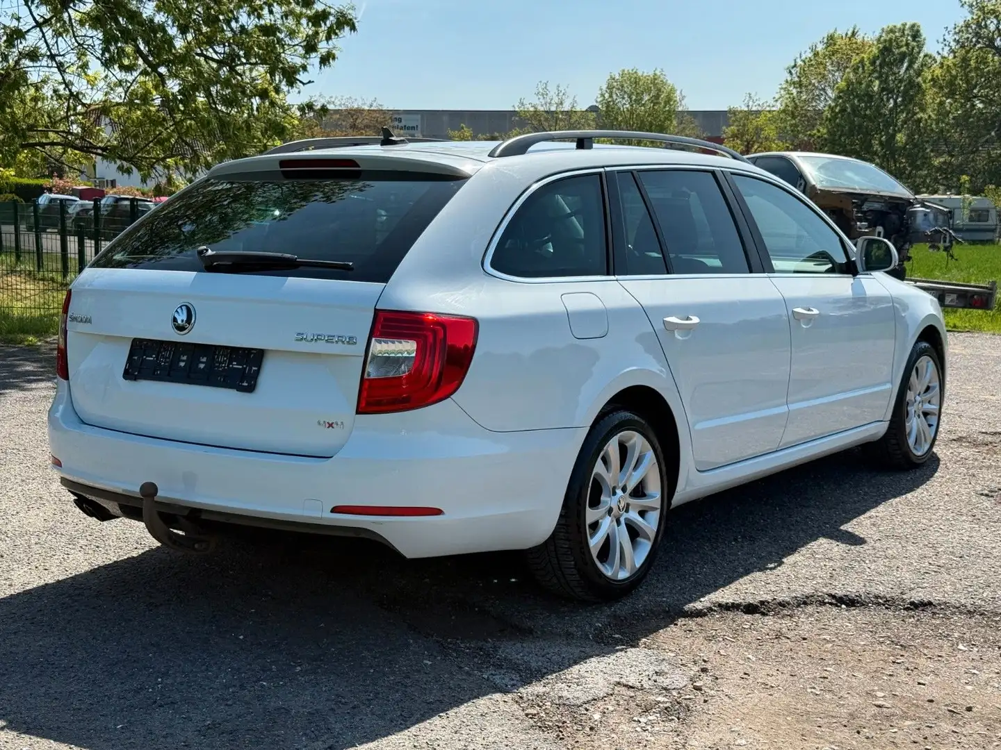 Vehicle image, number 4