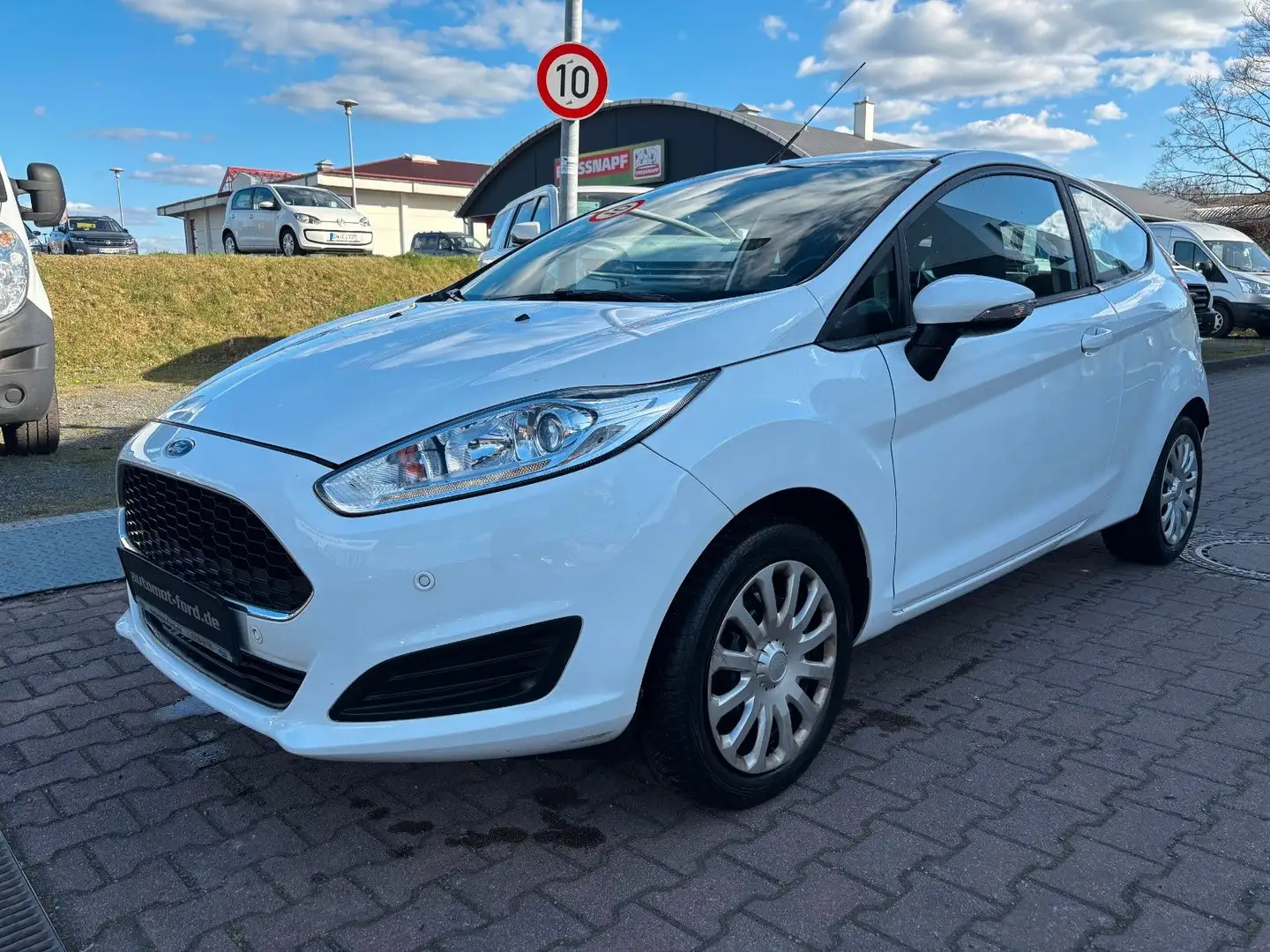 Vehicle image, number 3