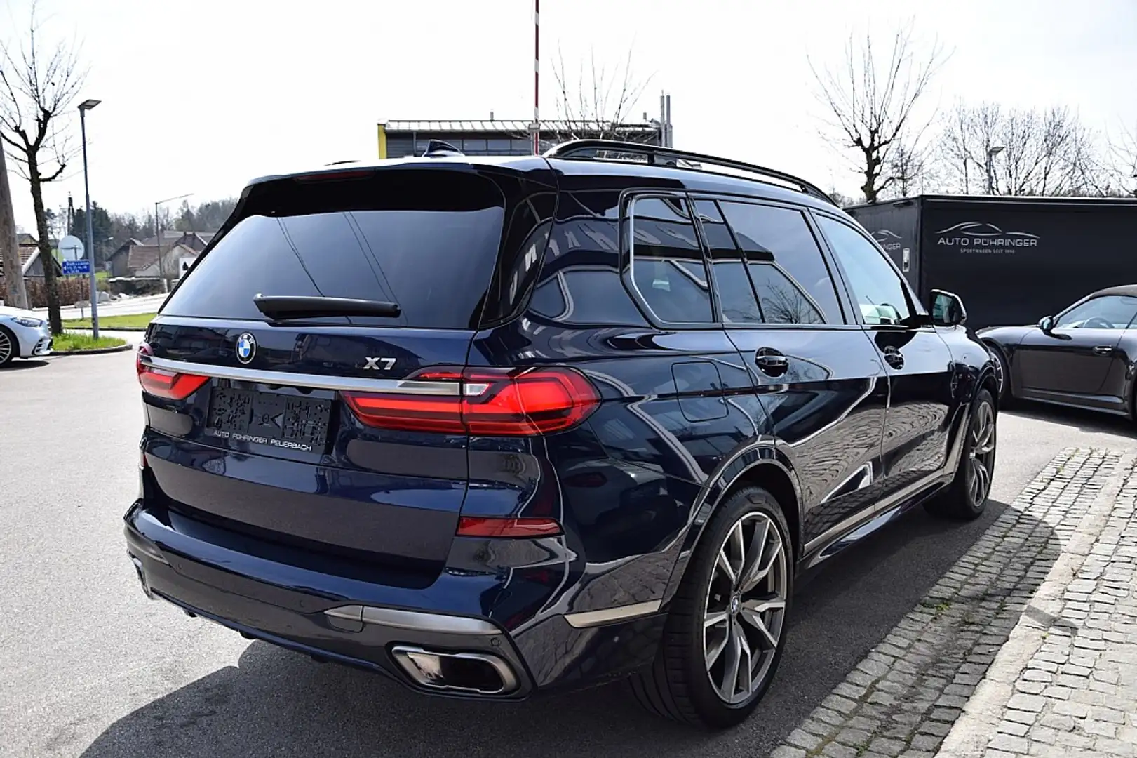 Vehicle image, number 3