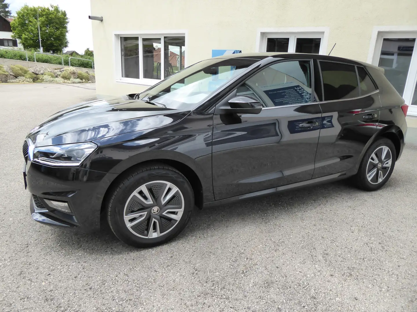 Vehicle image, number 7