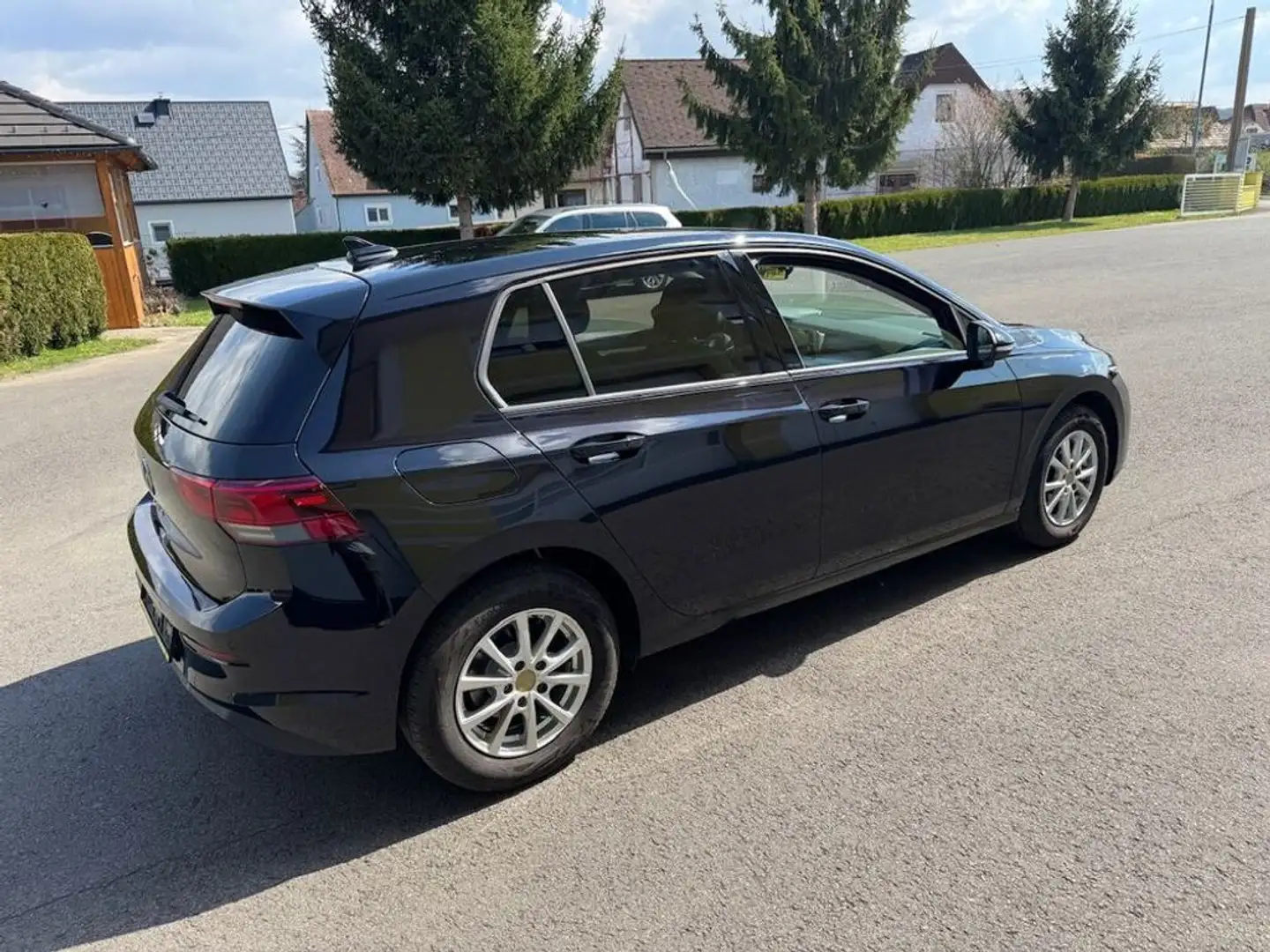 Vehicle image, number 4