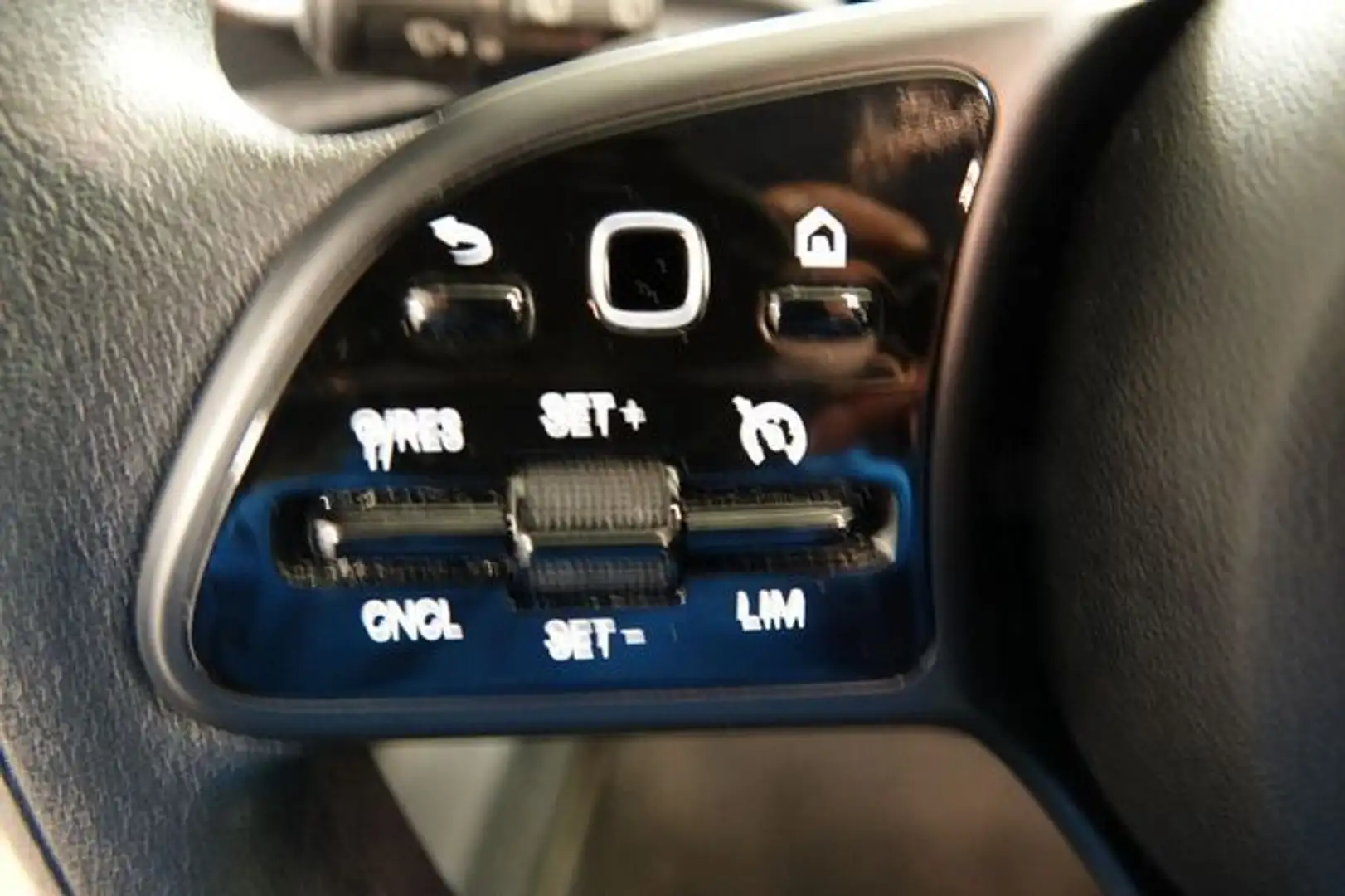 Vehicle image, number 17