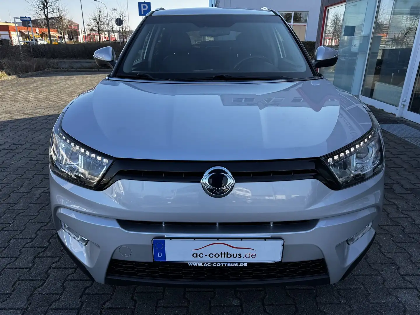 Vehicle image, number 6