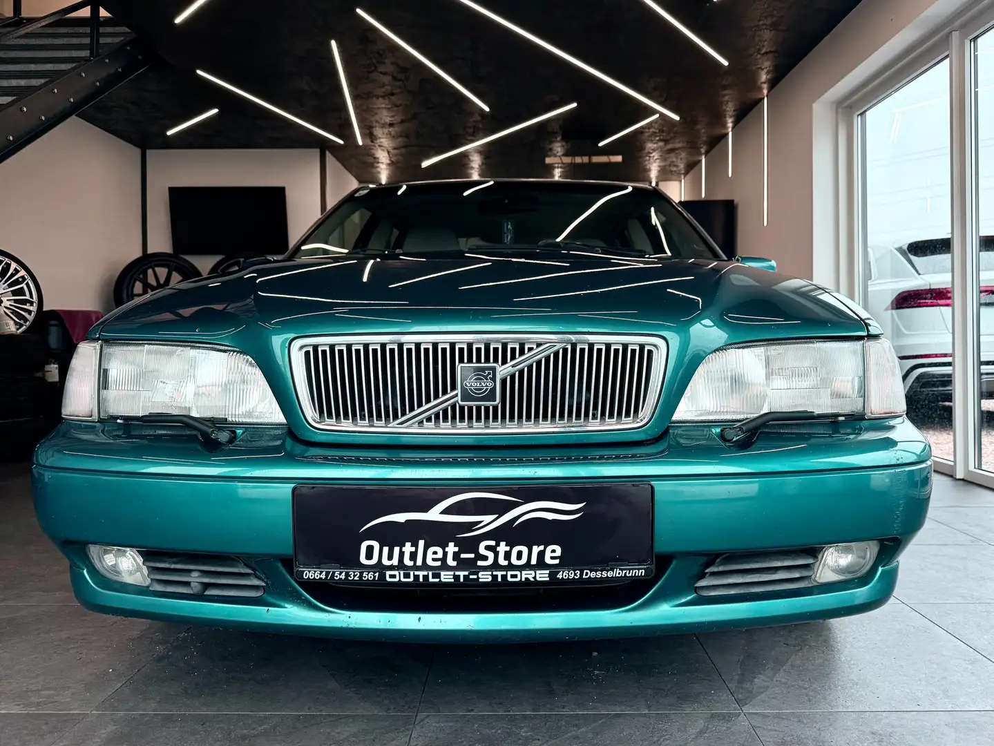 Vehicle image, number 2