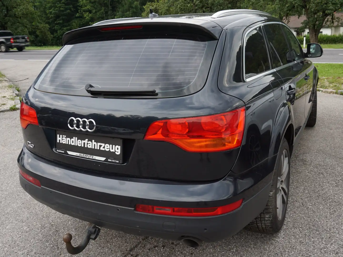 Vehicle image, number 6