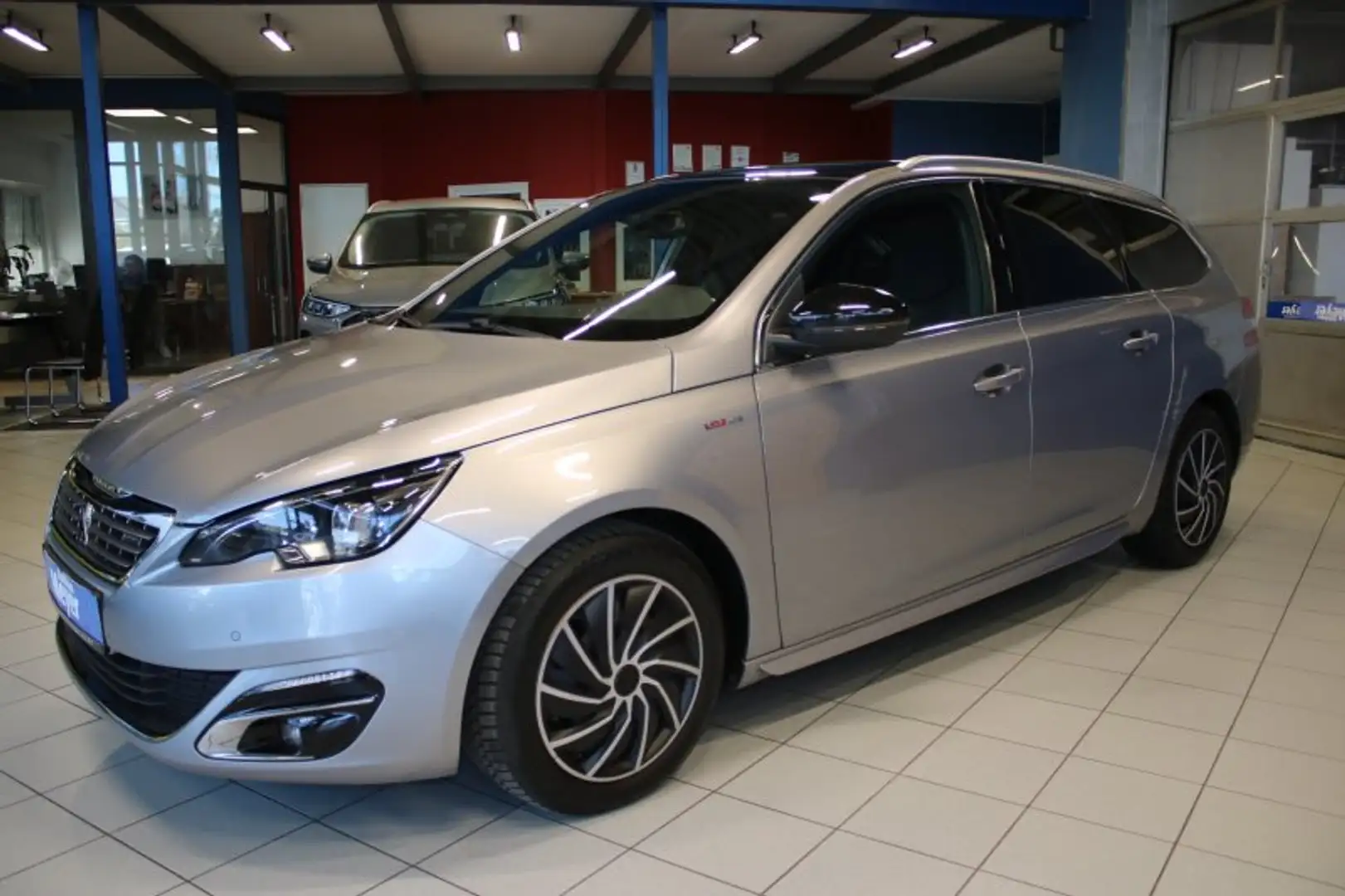 Vehicle image, number 3