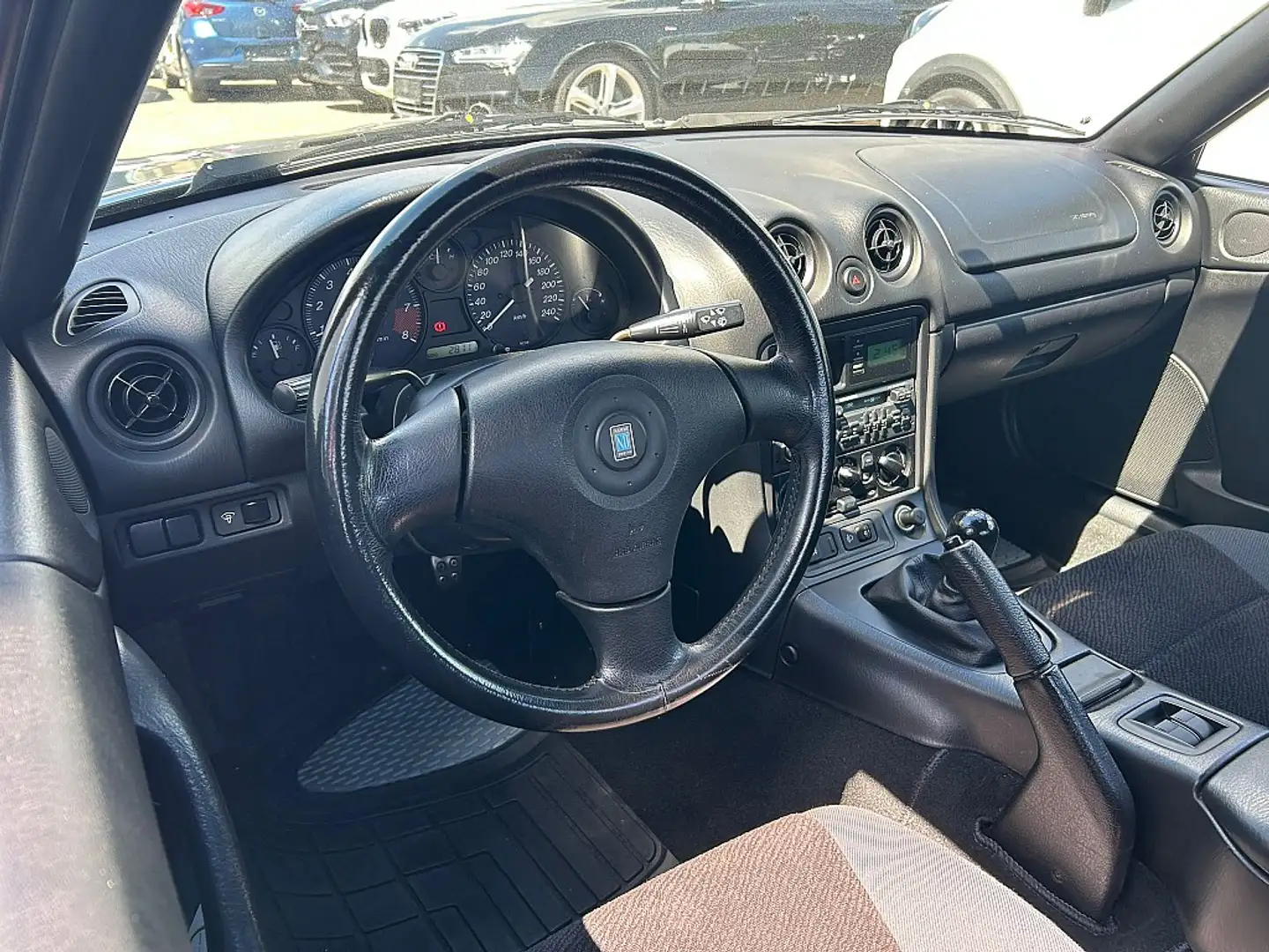 Vehicle image, number 5