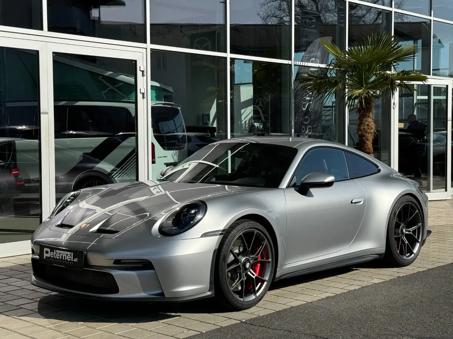 Vehicle image, number 2