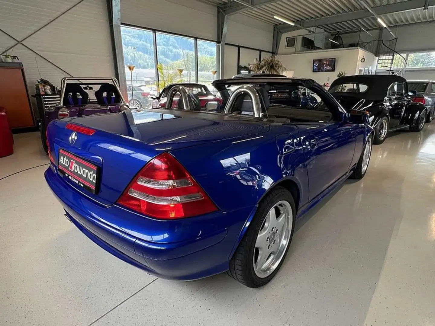 Vehicle image, number 5