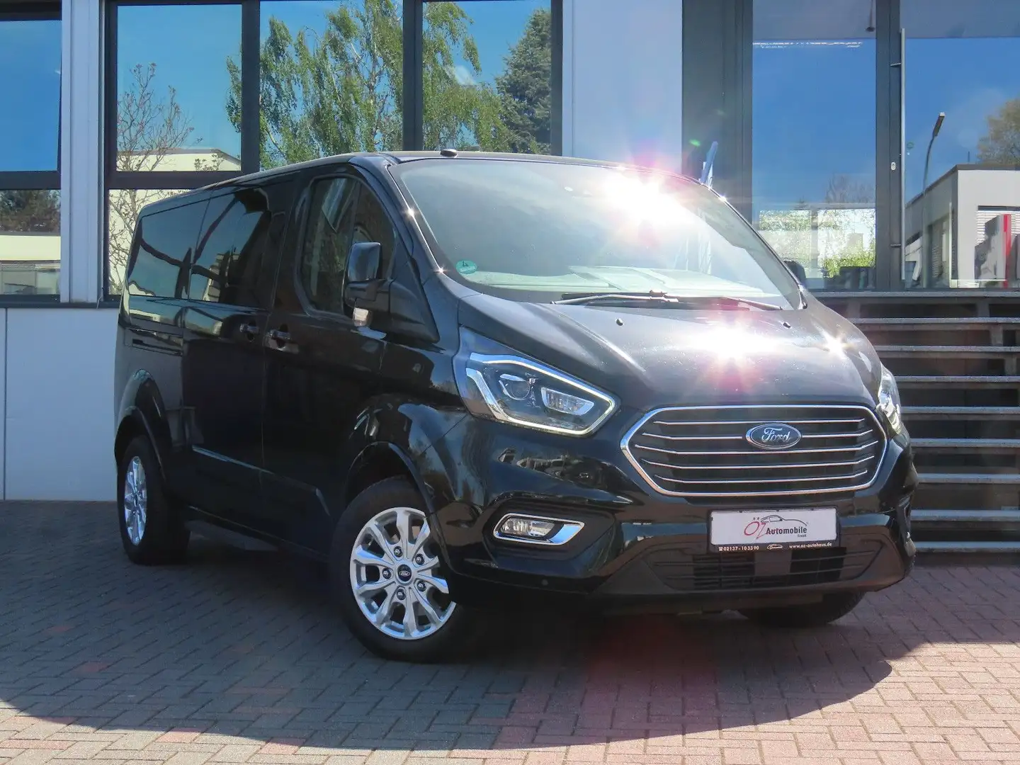 Vehicle image, number 1