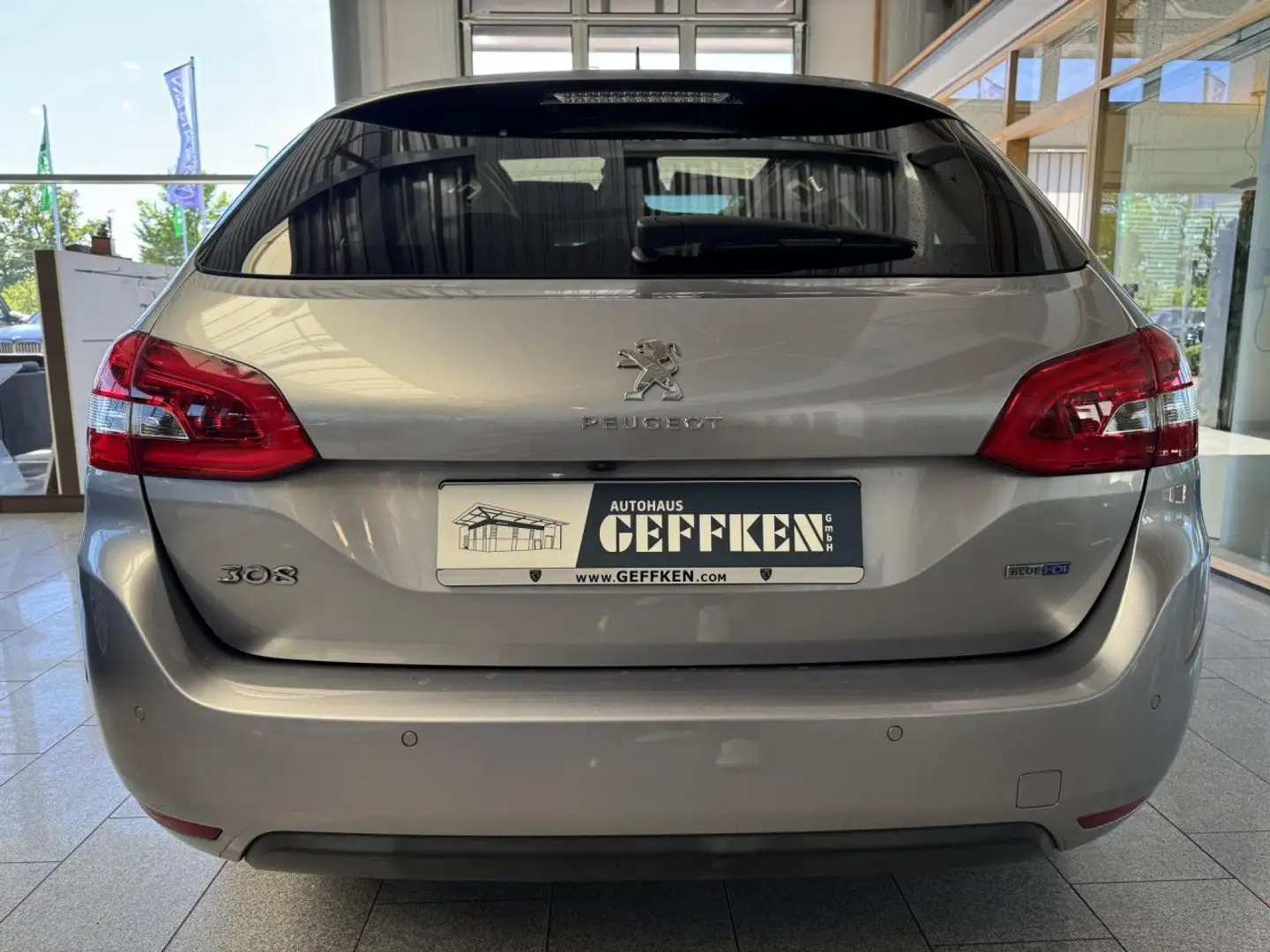 Vehicle image, number 5