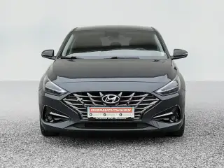 Vehicle image thumbnail, number 4