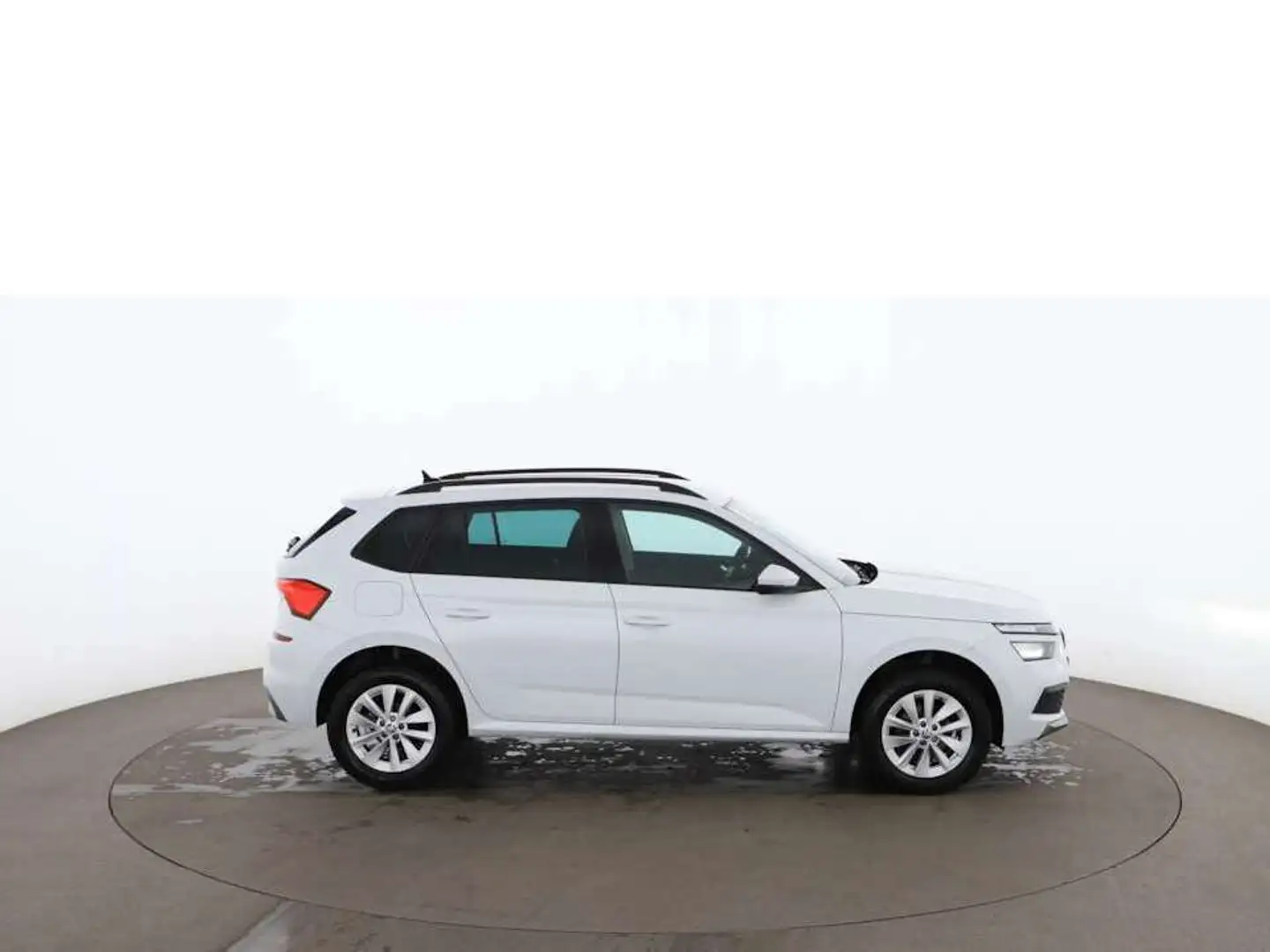 Vehicle image, number 2