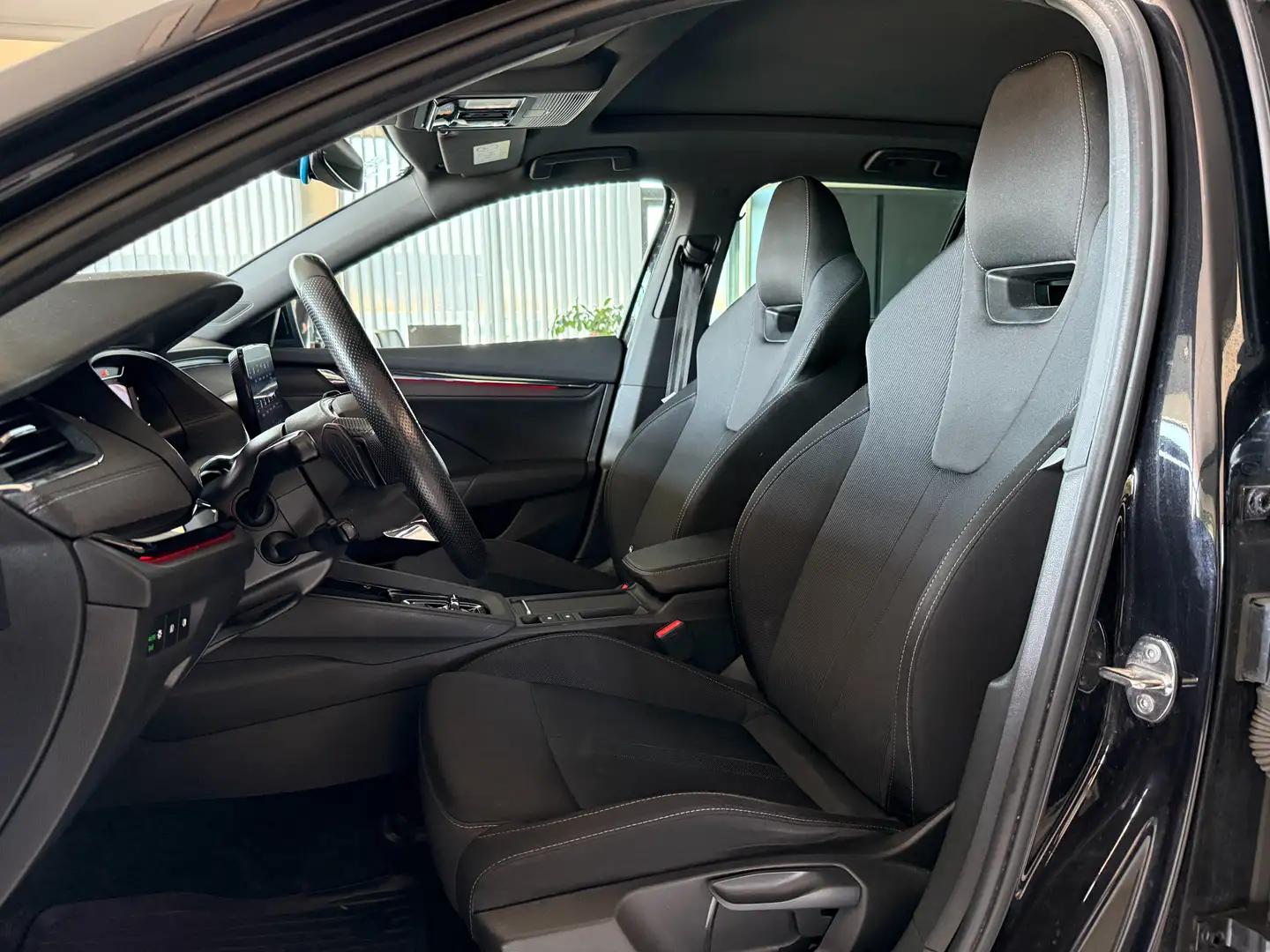 Vehicle image, number 7