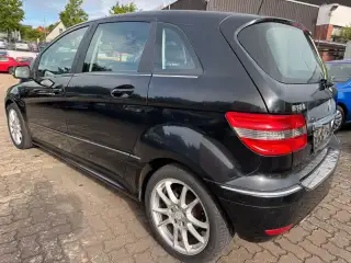 Vehicle image thumbnail, number 2