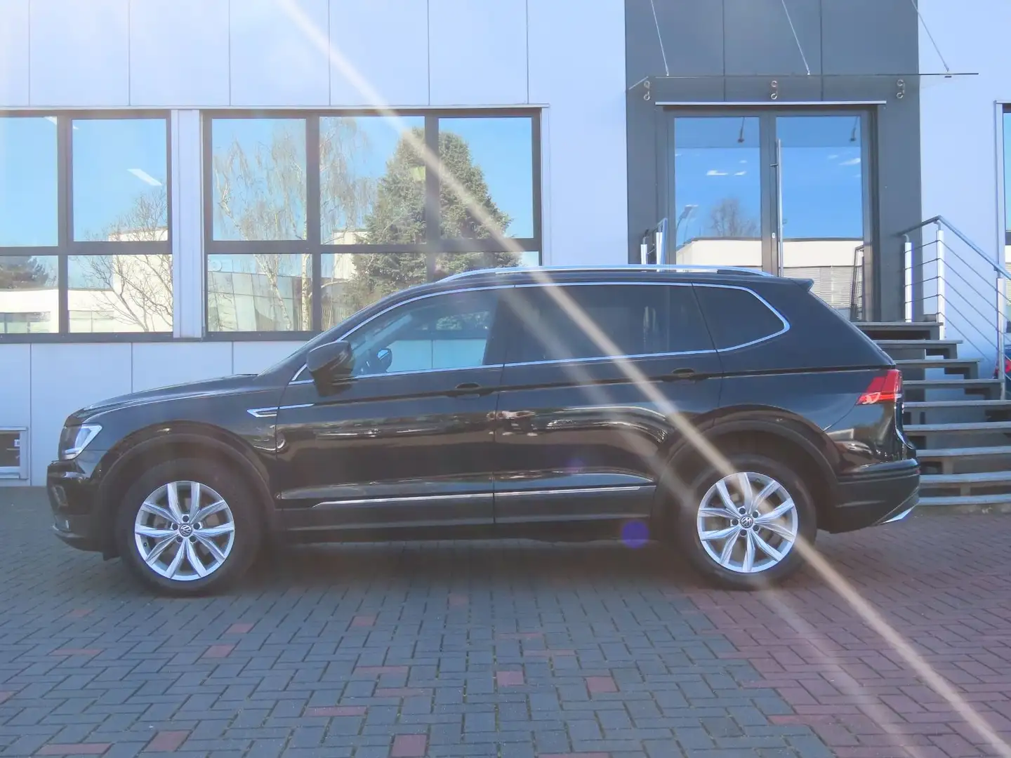 Vehicle image, number 7