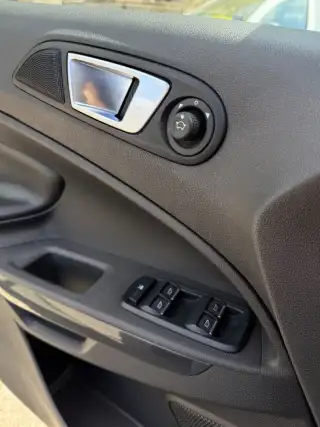 Vehicle image thumbnail, number 24