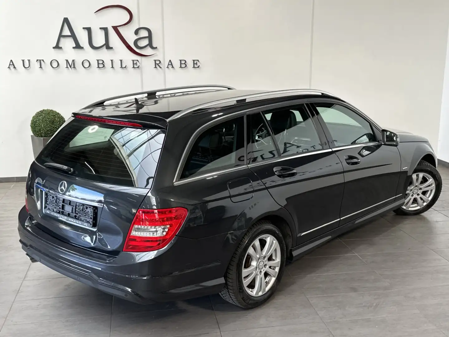Vehicle image, number 5