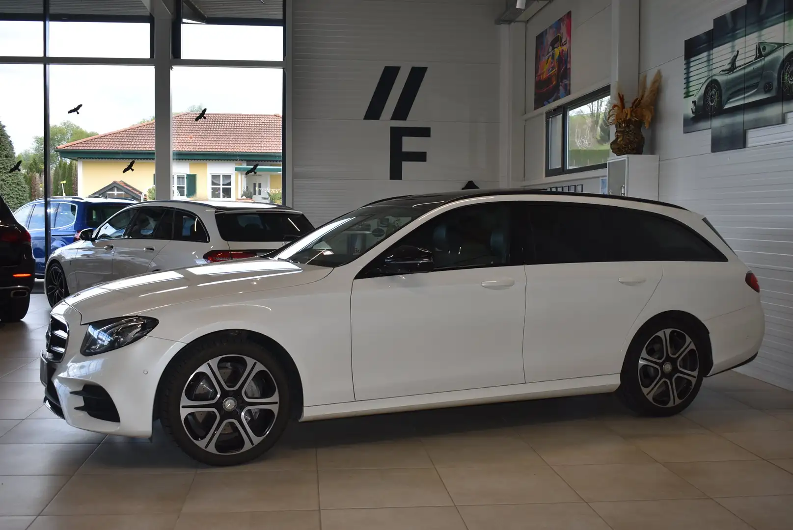 Vehicle image, number 4