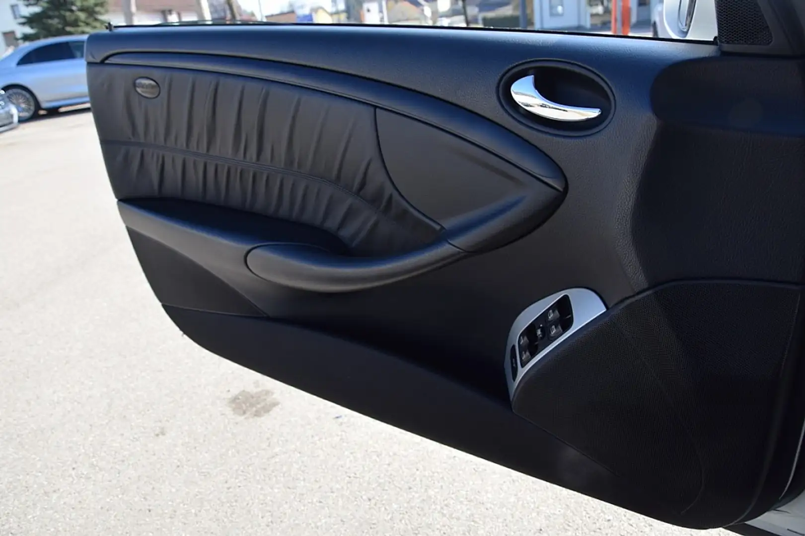Vehicle image, number 9