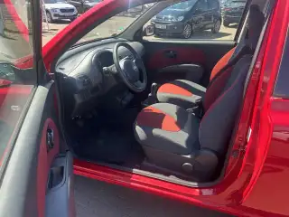 Vehicle image thumbnail, number 6