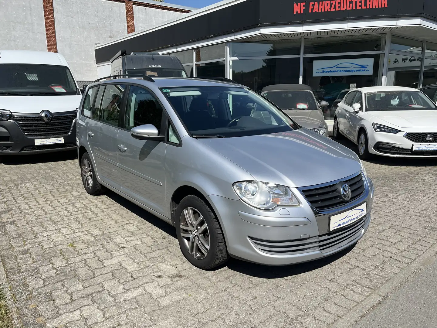 Vehicle image, number 4