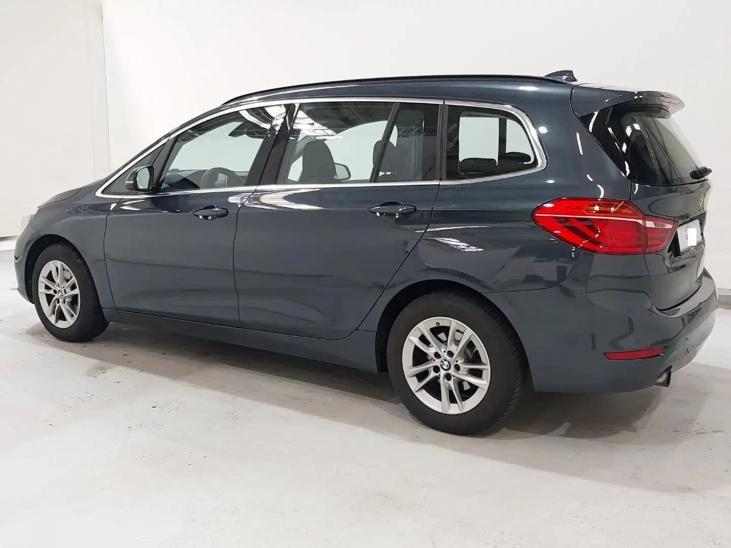 Vehicle image, number 3