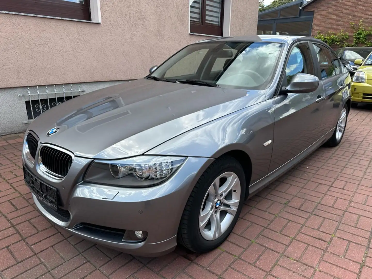 Vehicle image, number 1