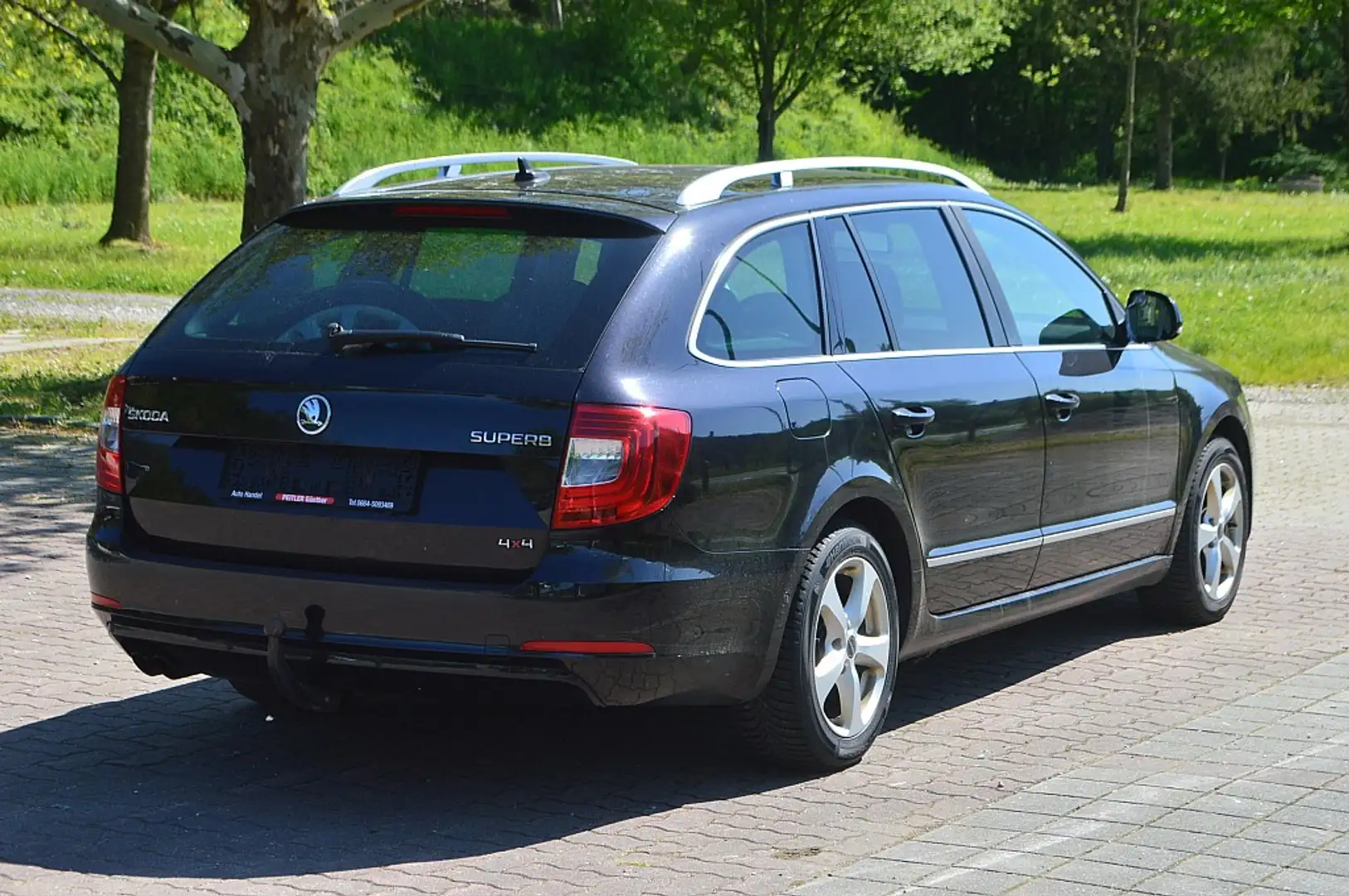 Vehicle image, number 3