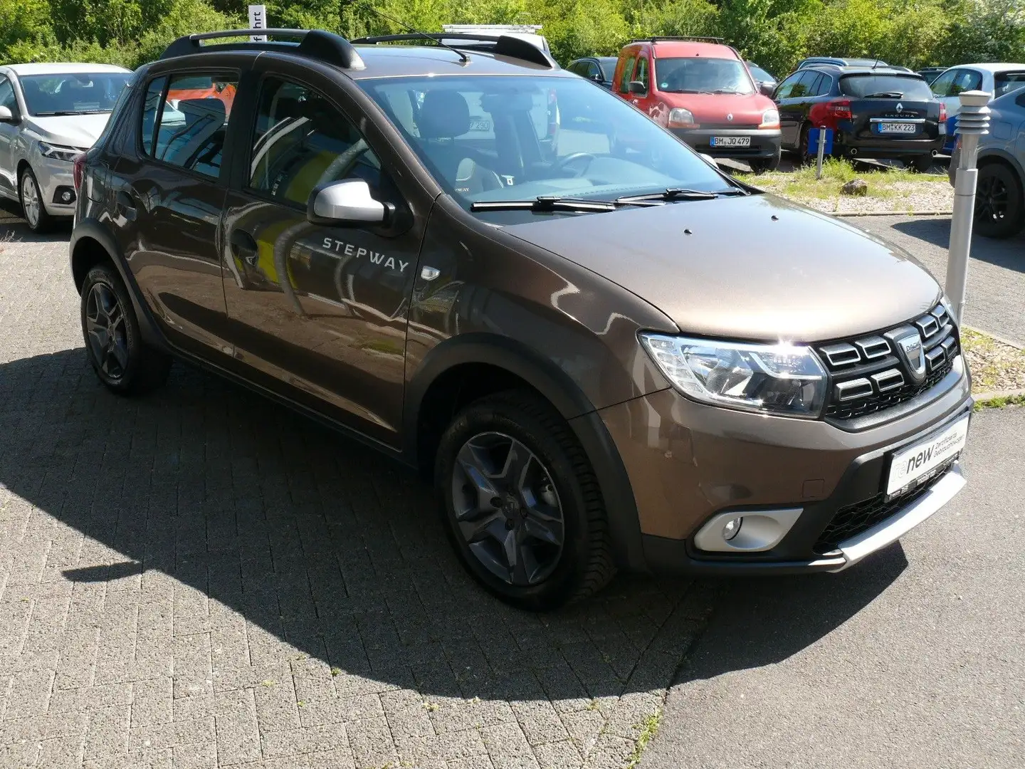 Vehicle image, number 9