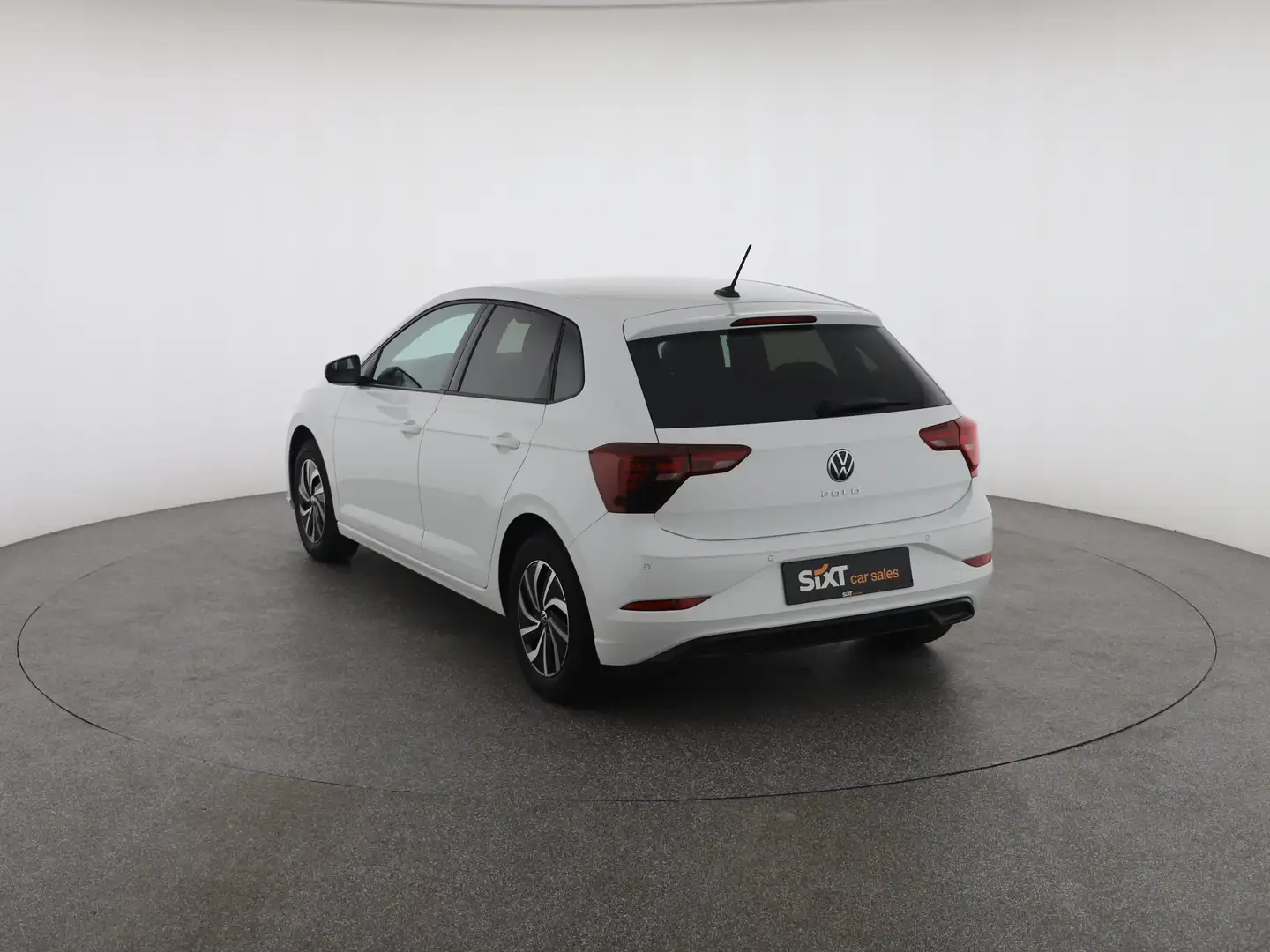 Vehicle image, number 4