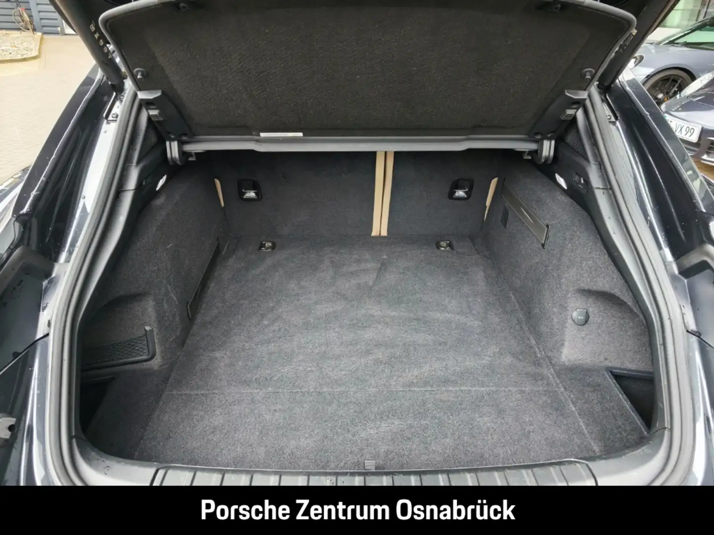 Vehicle image, number 13