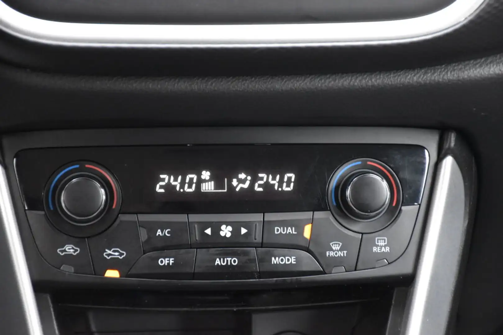 Vehicle image, number 19