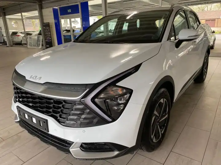 Additional image of the vehicle