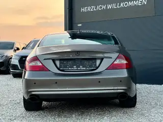 Vehicle image thumbnail, number 6